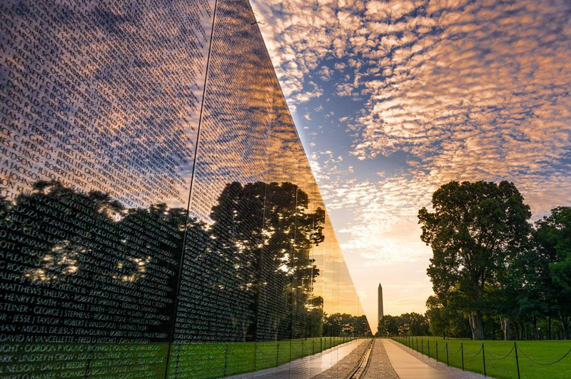 506thcurrahee-summer-sunrise-at-the-vietnam-veterans-memorial-clear-reflection_mydccool-homepage-08.02_1